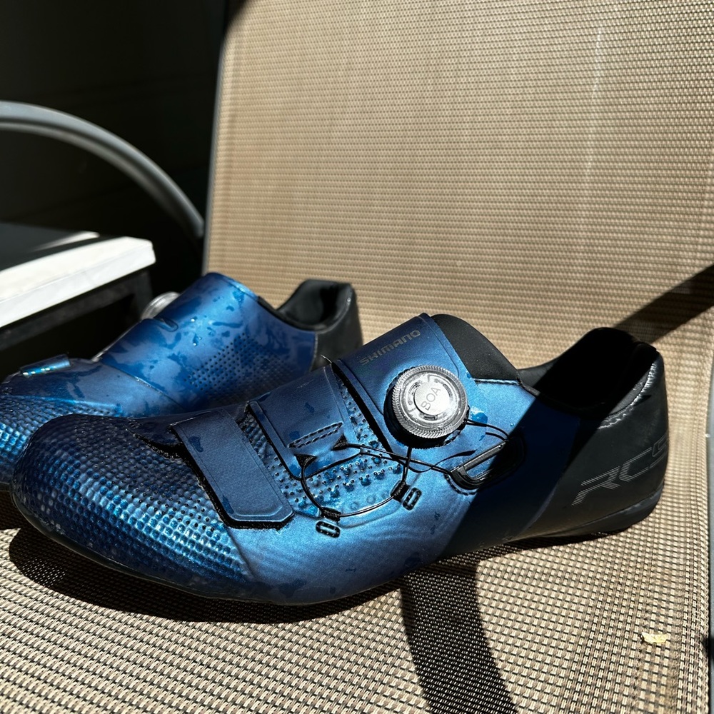 Shimano RC5 road bike shoes